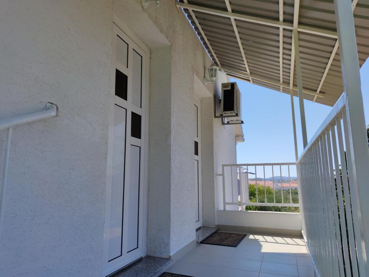Apartments Vodice Srima المظهر الخارجي الصورة