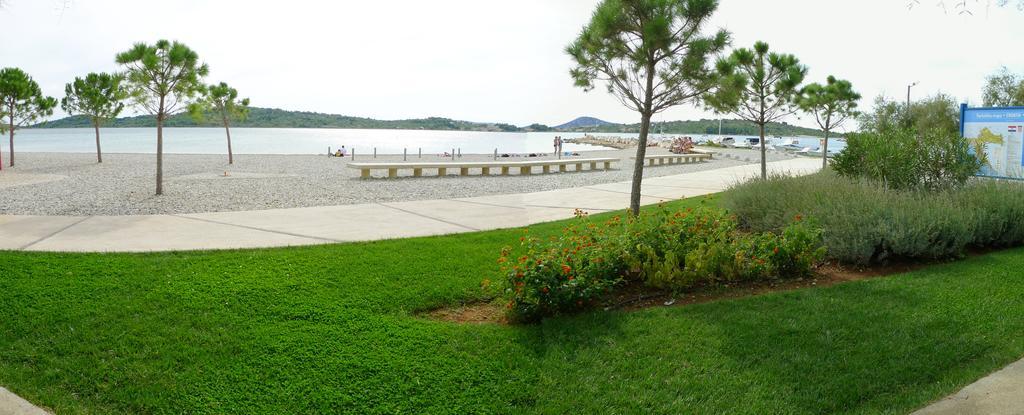 Apartments Vodice Srima الغرفة الصورة